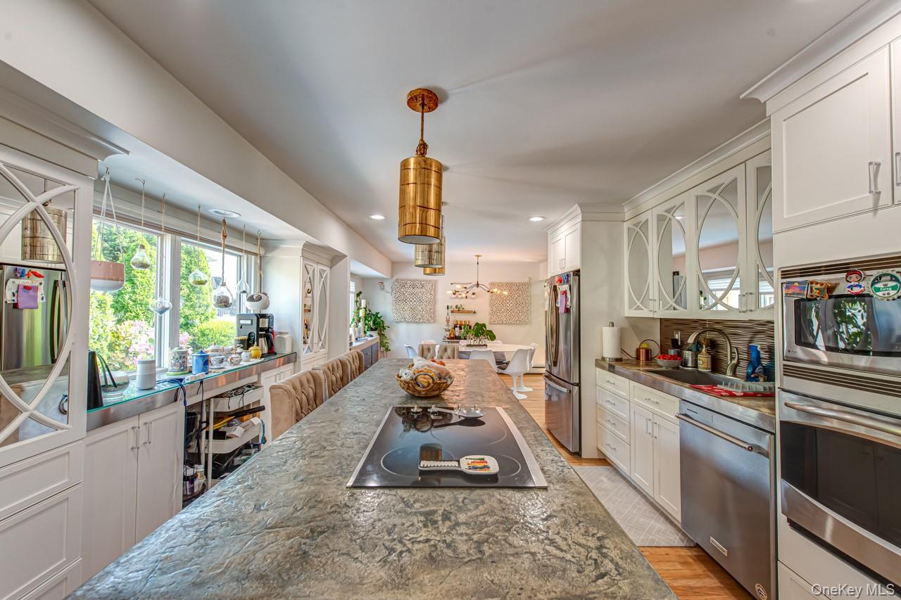 900 4th Street, West Babylon, NY 11704