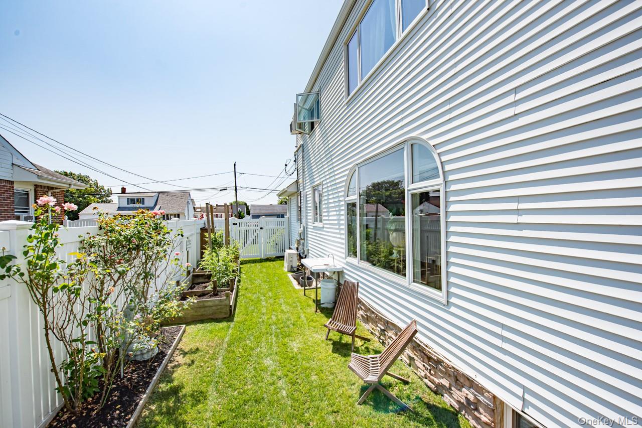 900 4th Street, West Babylon, NY 11704