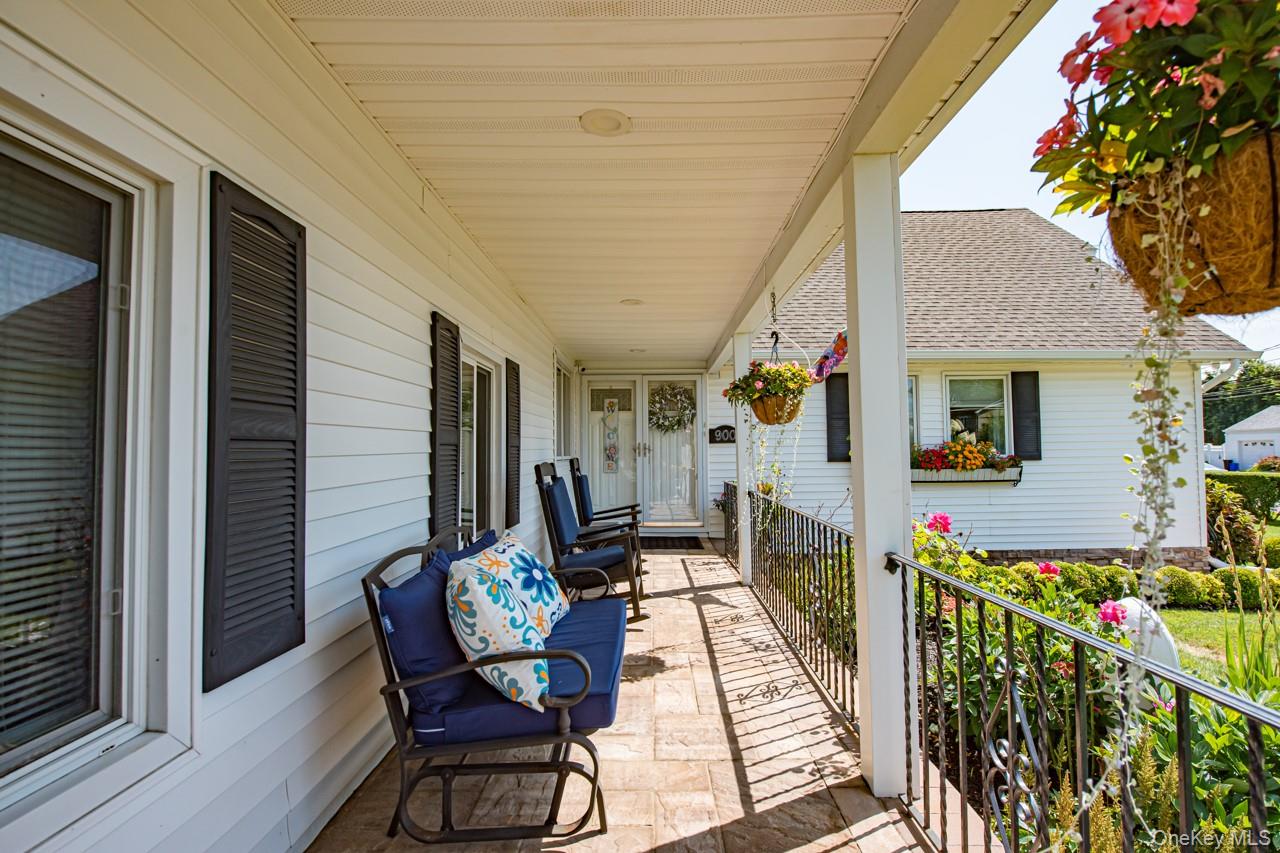 900 4th Street, West Babylon, NY 11704