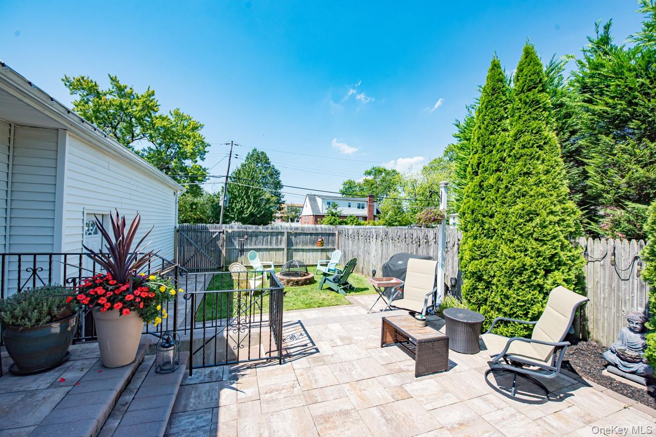 900 4th Street, West Babylon, NY 11704