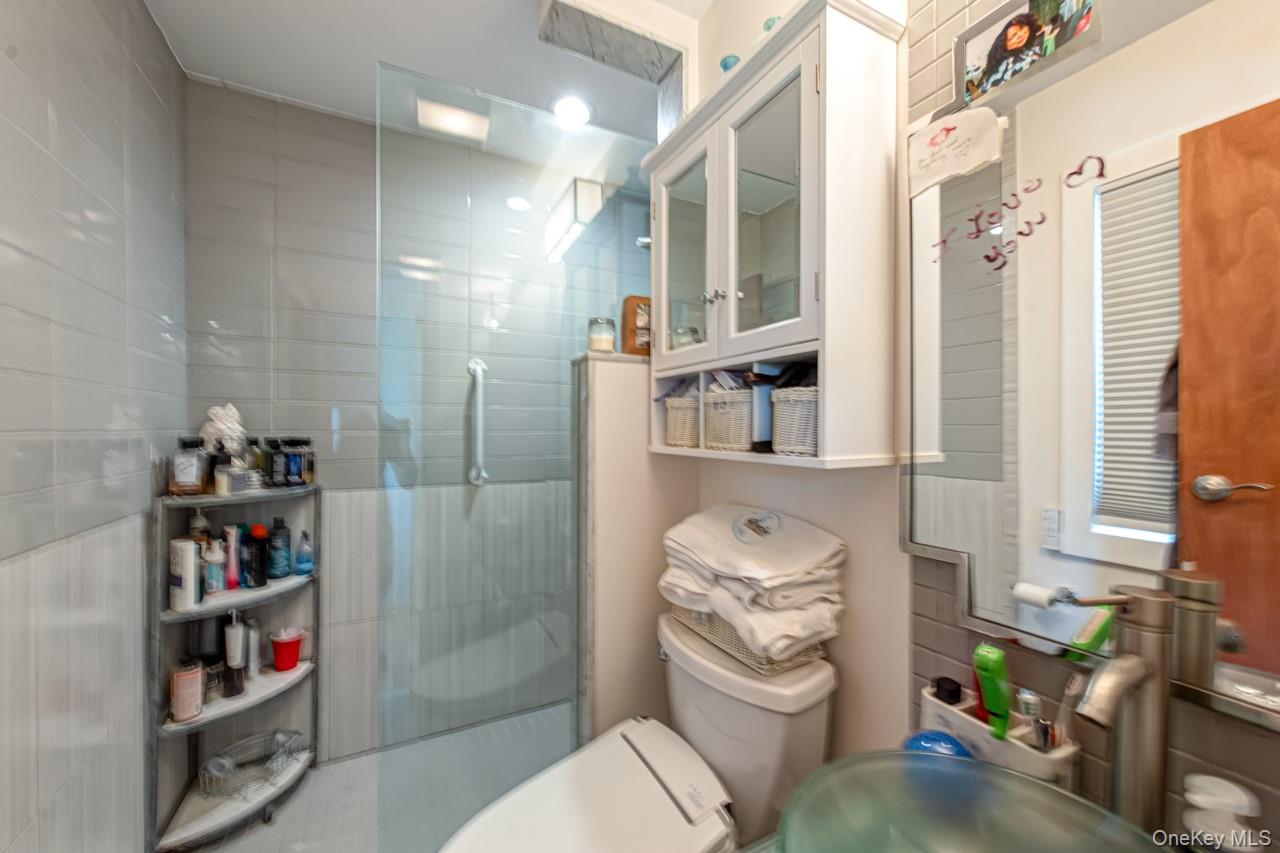 900 4th Street, West Babylon, NY 11704