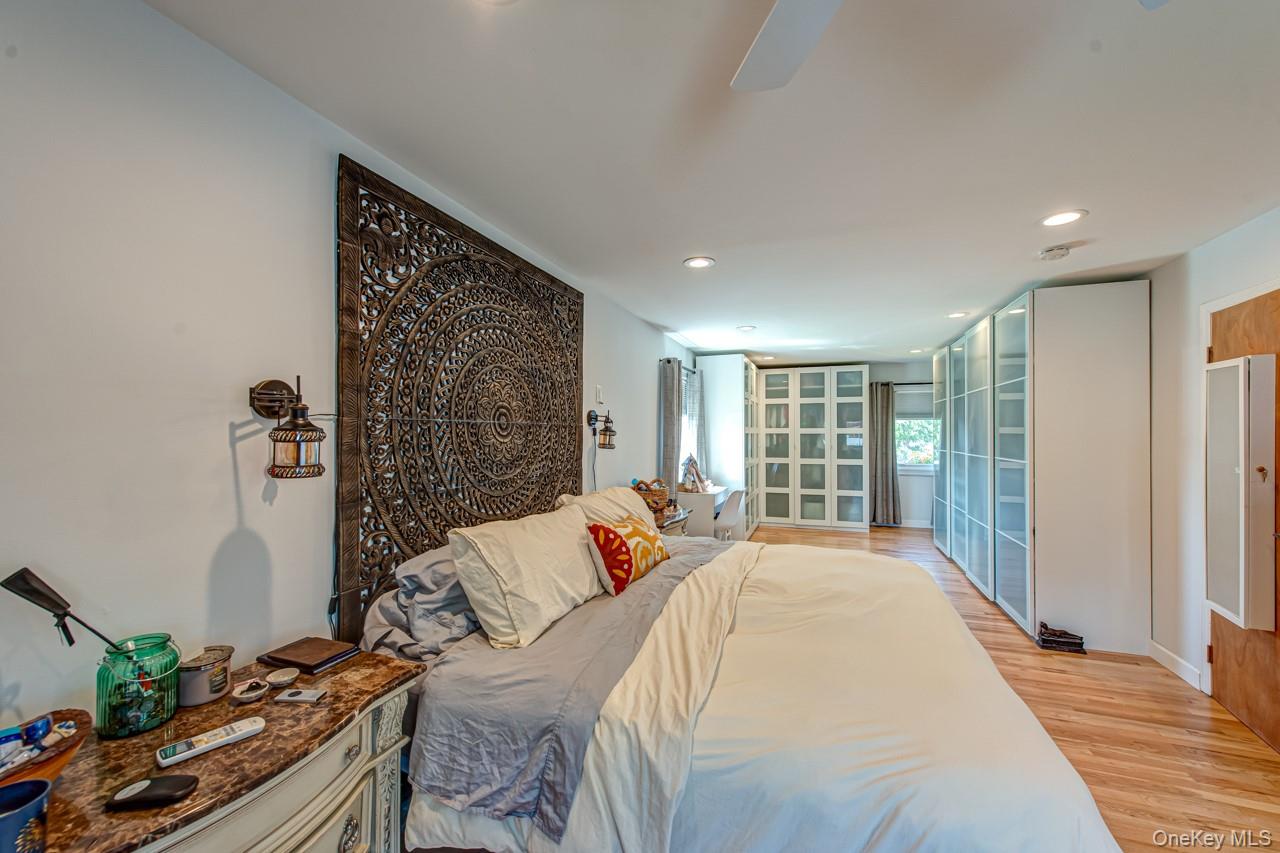 900 4th Street, West Babylon, NY 11704