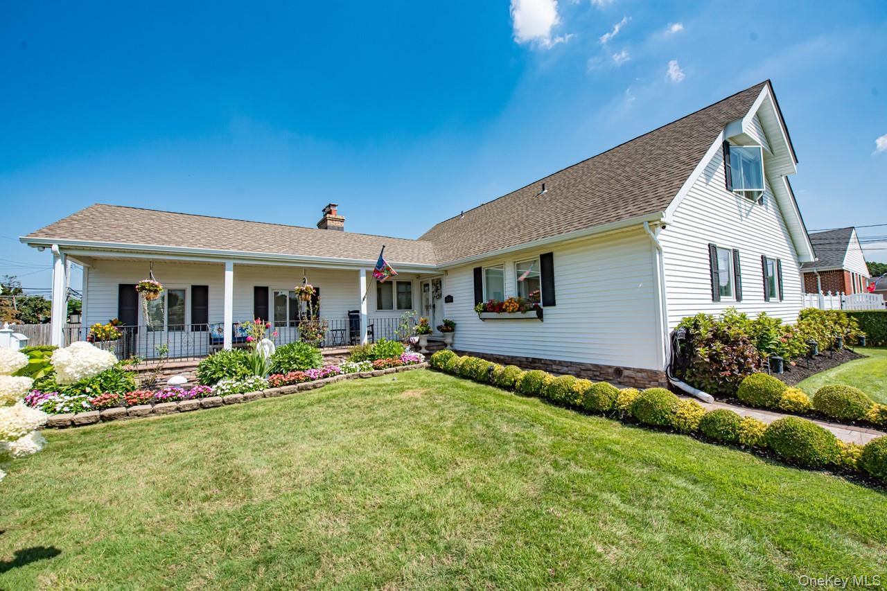 900 4th Street, West Babylon, NY 11704