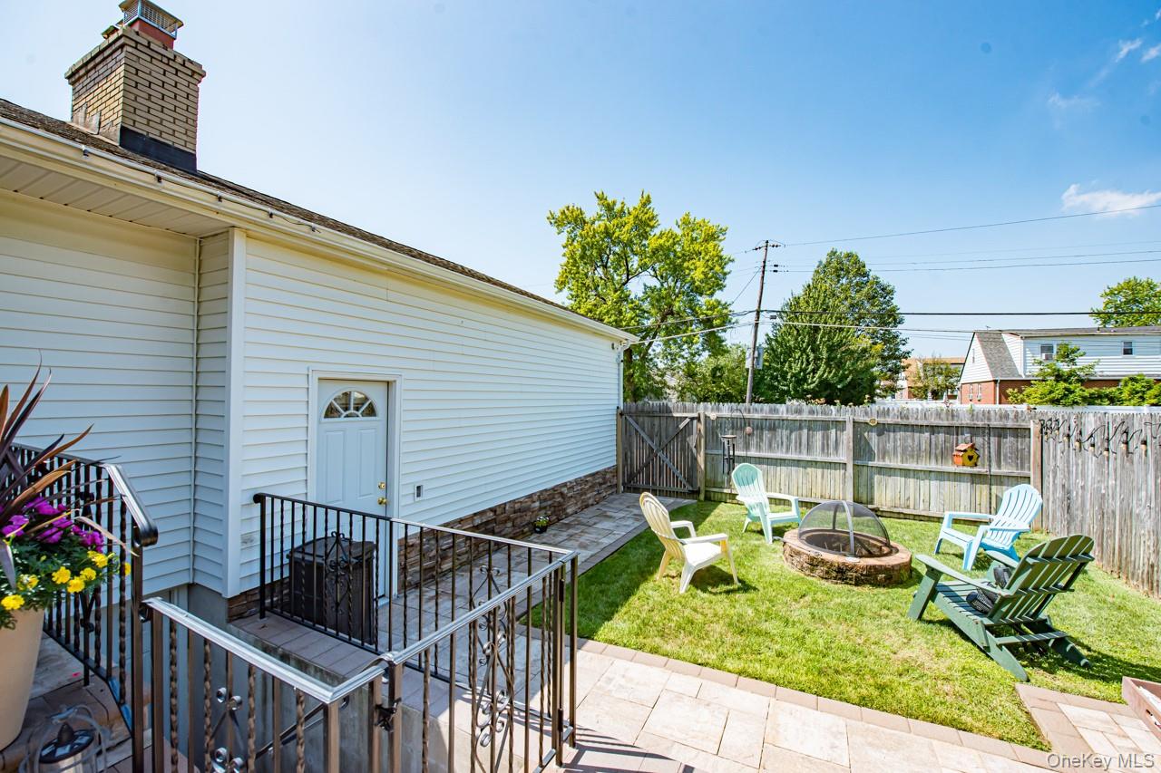 900 4th Street, West Babylon, NY 11704