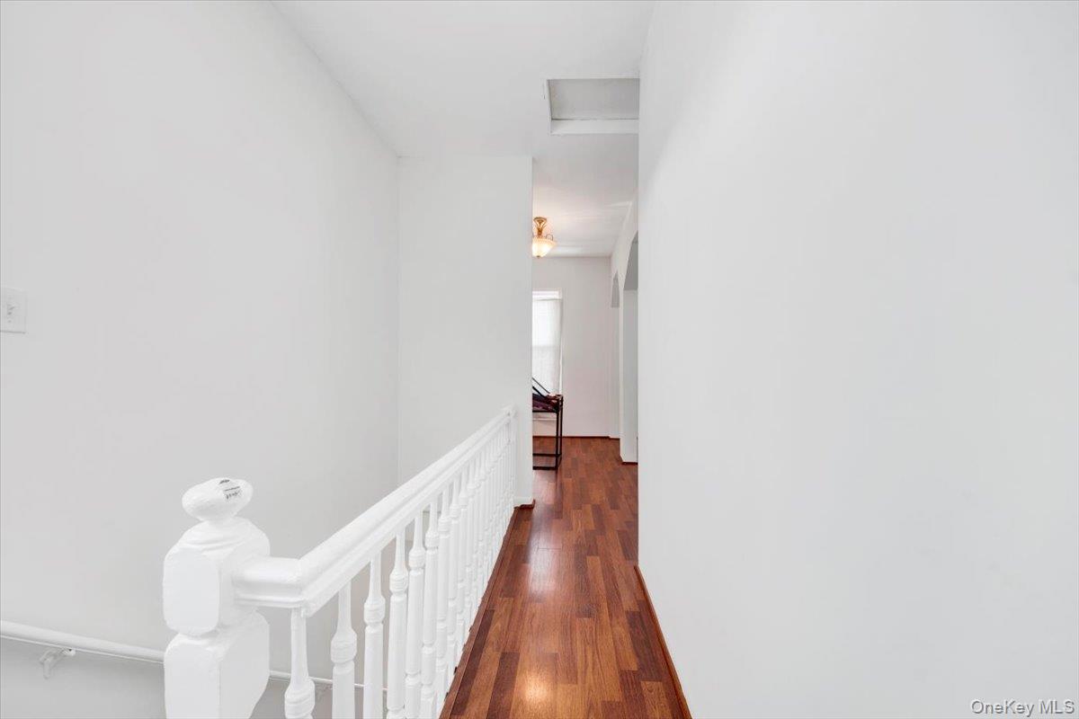 1573 Hollywood Avenue, Bronx, NY 10461