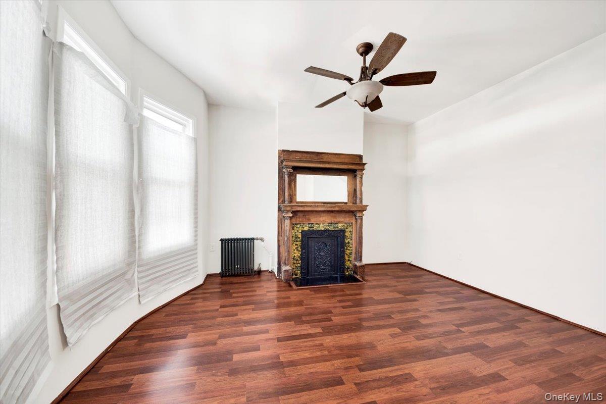 1573 Hollywood Avenue, Bronx, NY 10461