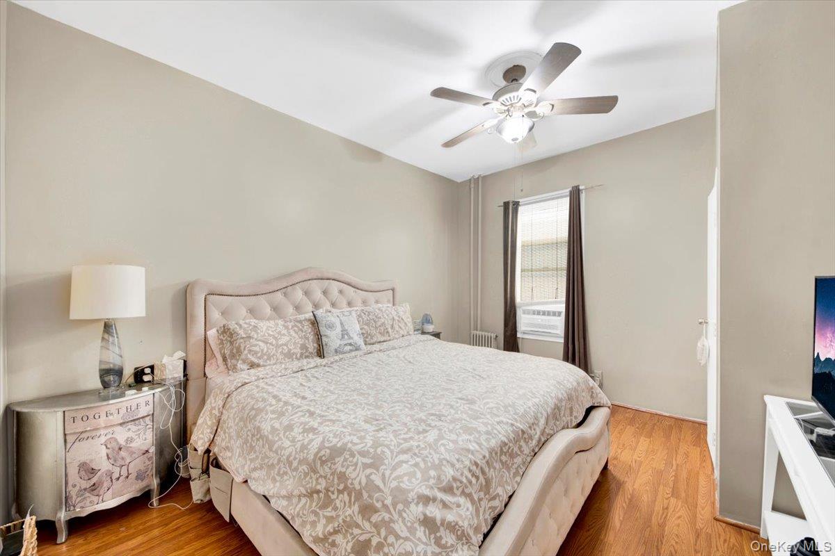 1573 Hollywood Avenue, Bronx, NY 10461