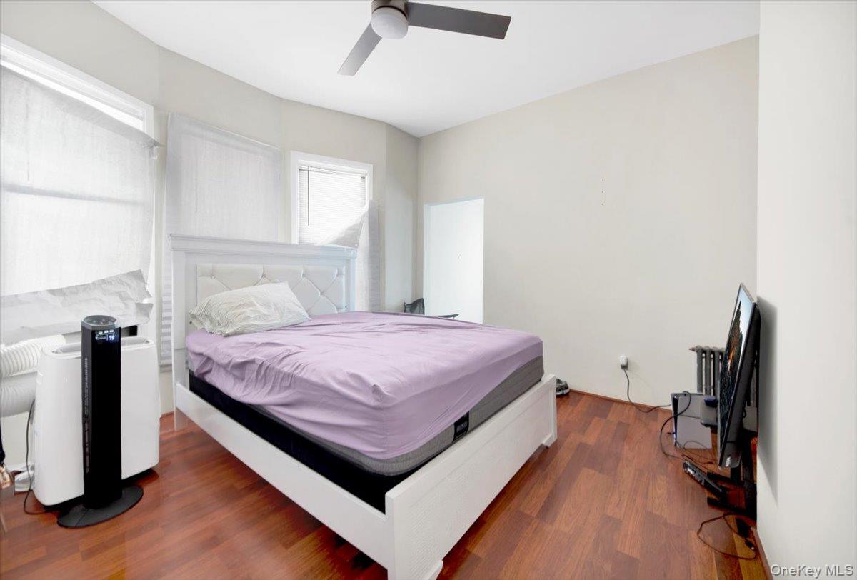 1573 Hollywood Avenue, Bronx, NY 10461