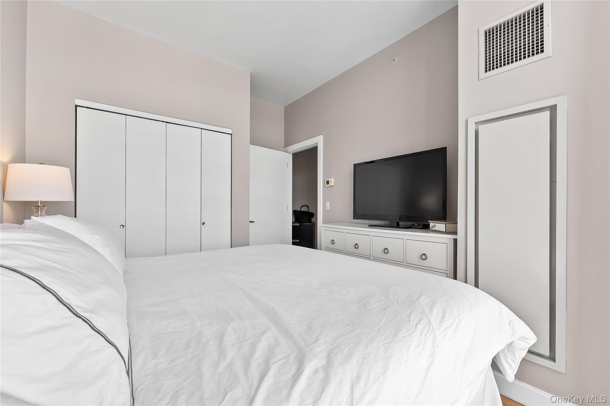 11-24 31 Avenue # 12A, Astoria, NY 11106