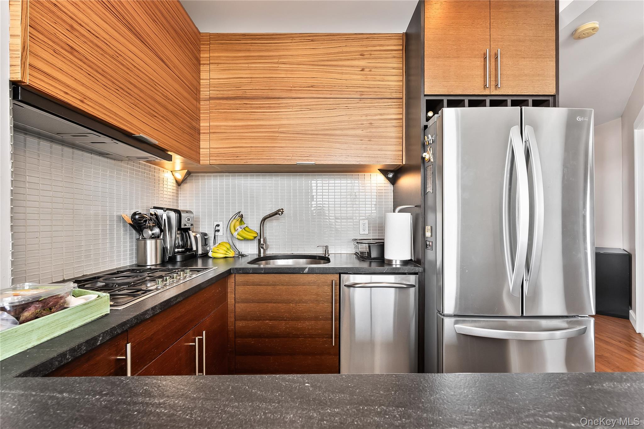 11-24 31 Avenue # 12A, Astoria, NY 11106