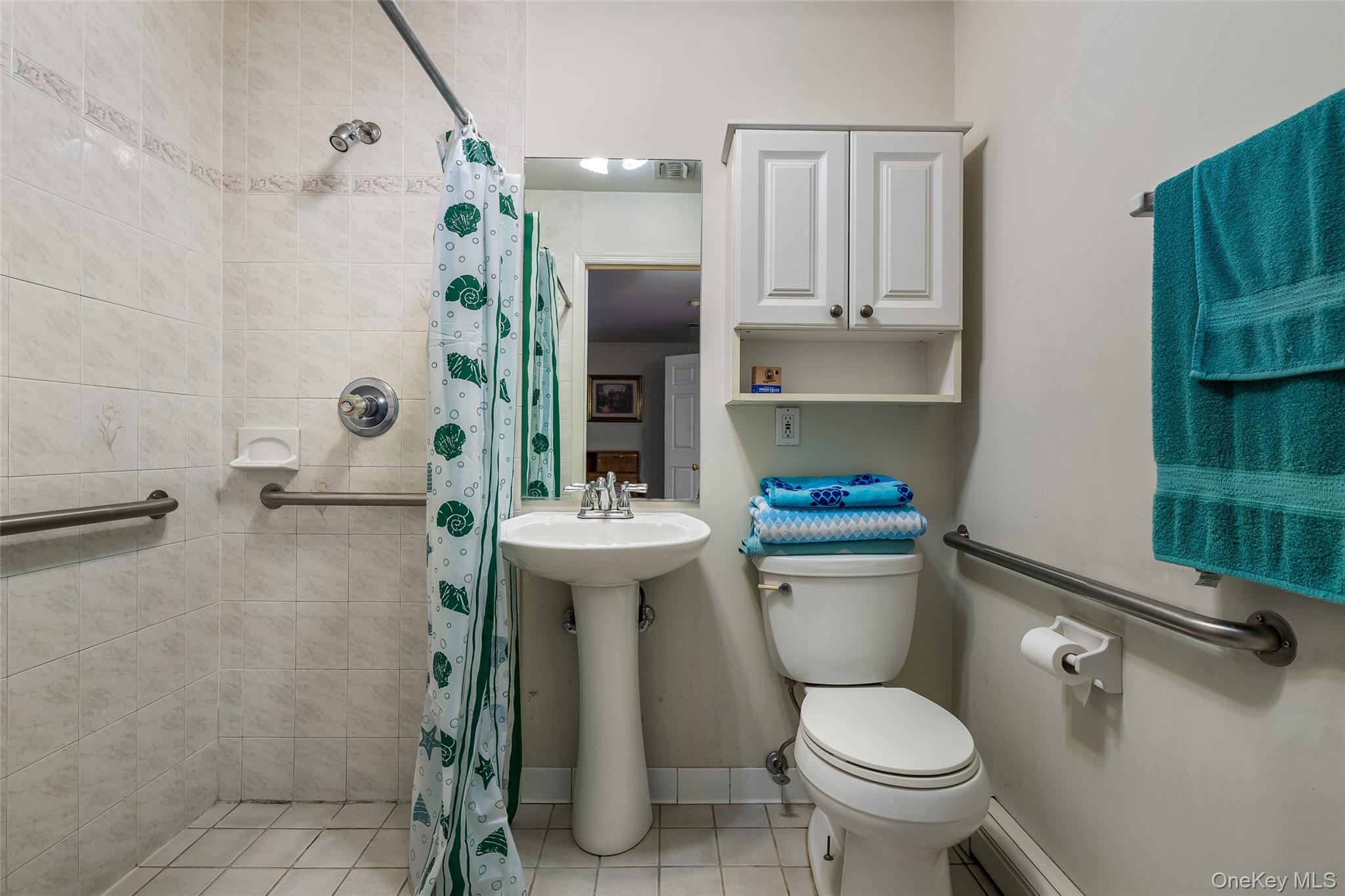 167 Farm Road E, Wading River, NY 11792