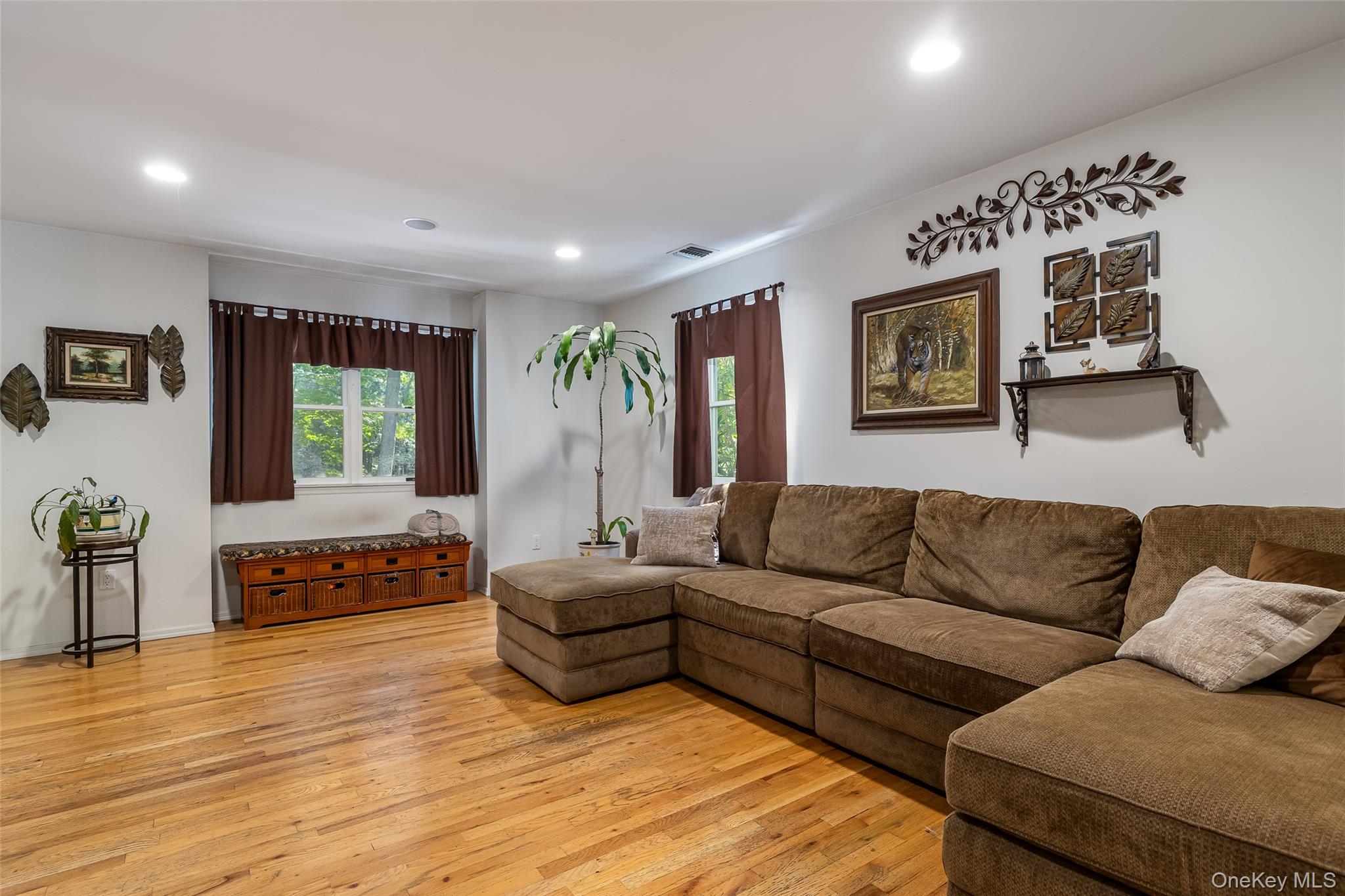 167 Farm Road E, Wading River, NY 11792