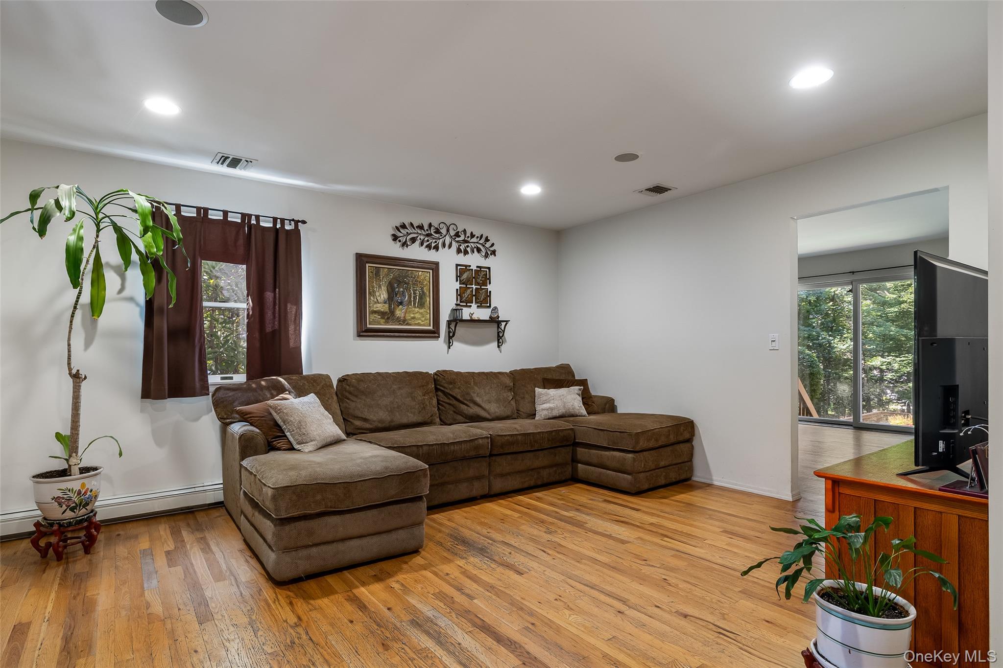 167 Farm Road E, Wading River, NY 11792