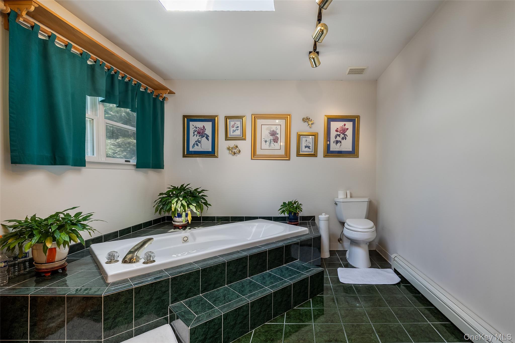 167 Farm Road E, Wading River, NY 11792