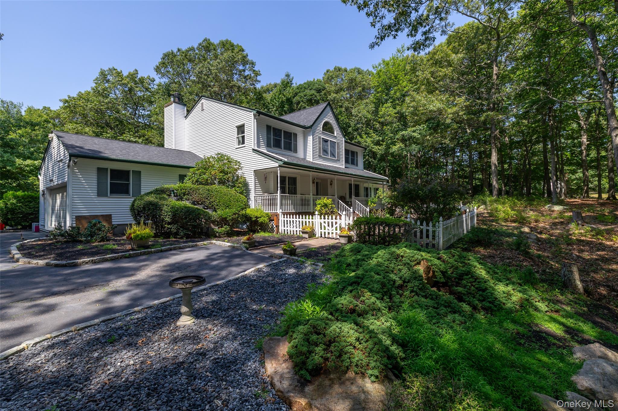 167 Farm Road E, Wading River, NY 11792