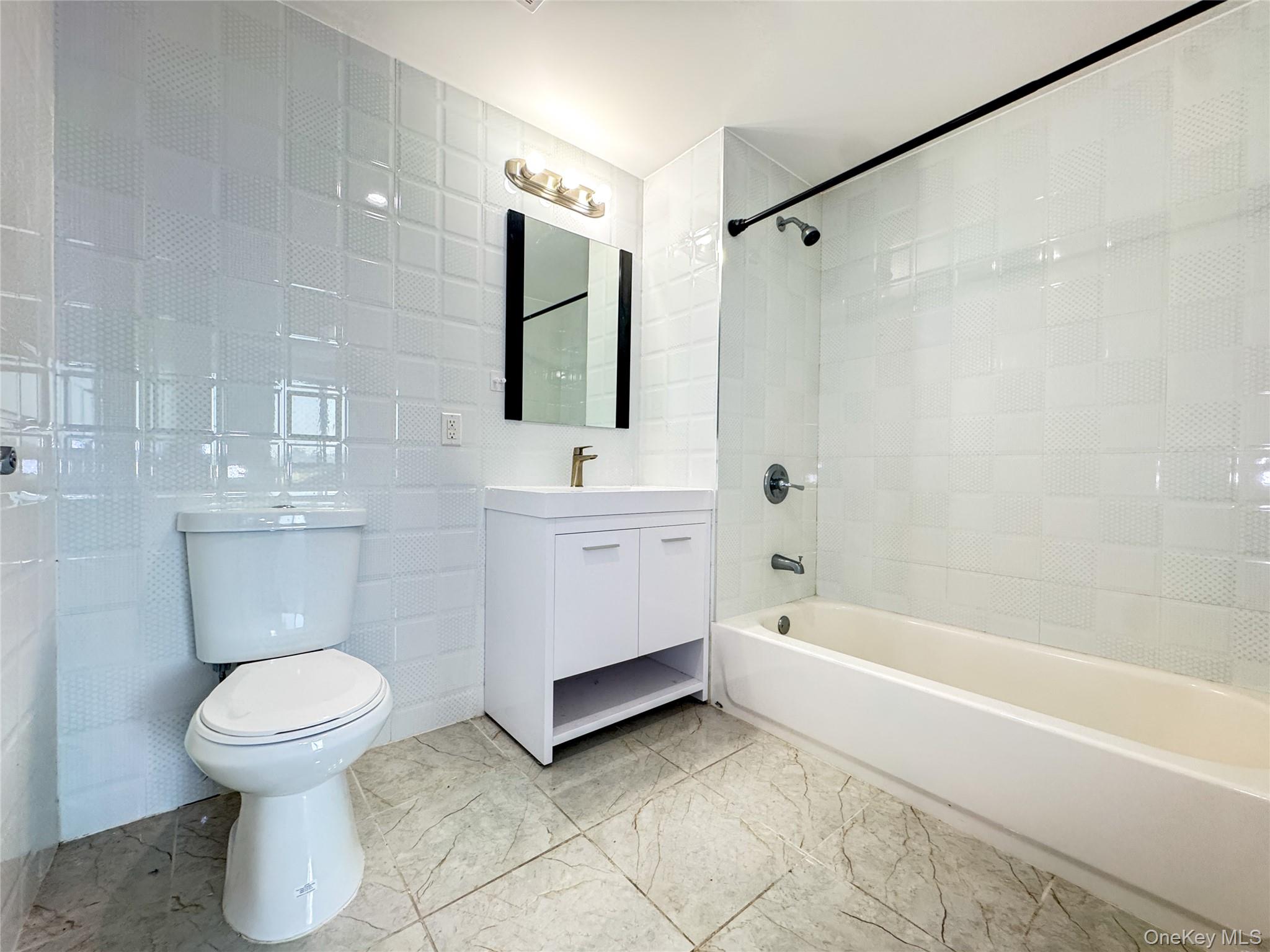 7026 Queens Boulevard # 7F, Woodside, NY 11377