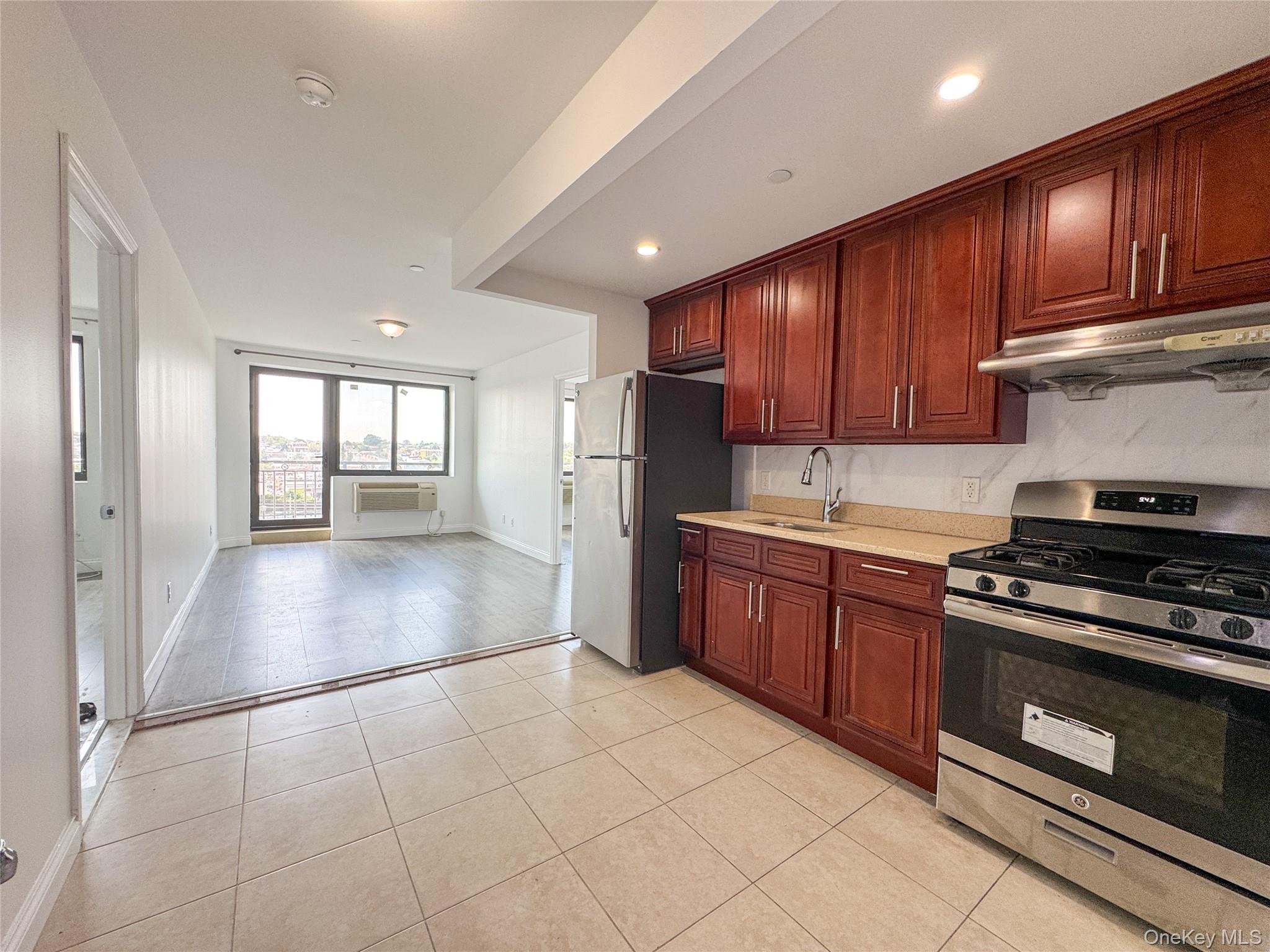 7026 Queens Boulevard # 7F, Woodside, NY 11377