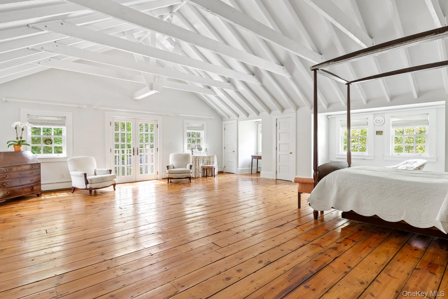 62 Cove Neck Road, Cove Neck, NY 11771