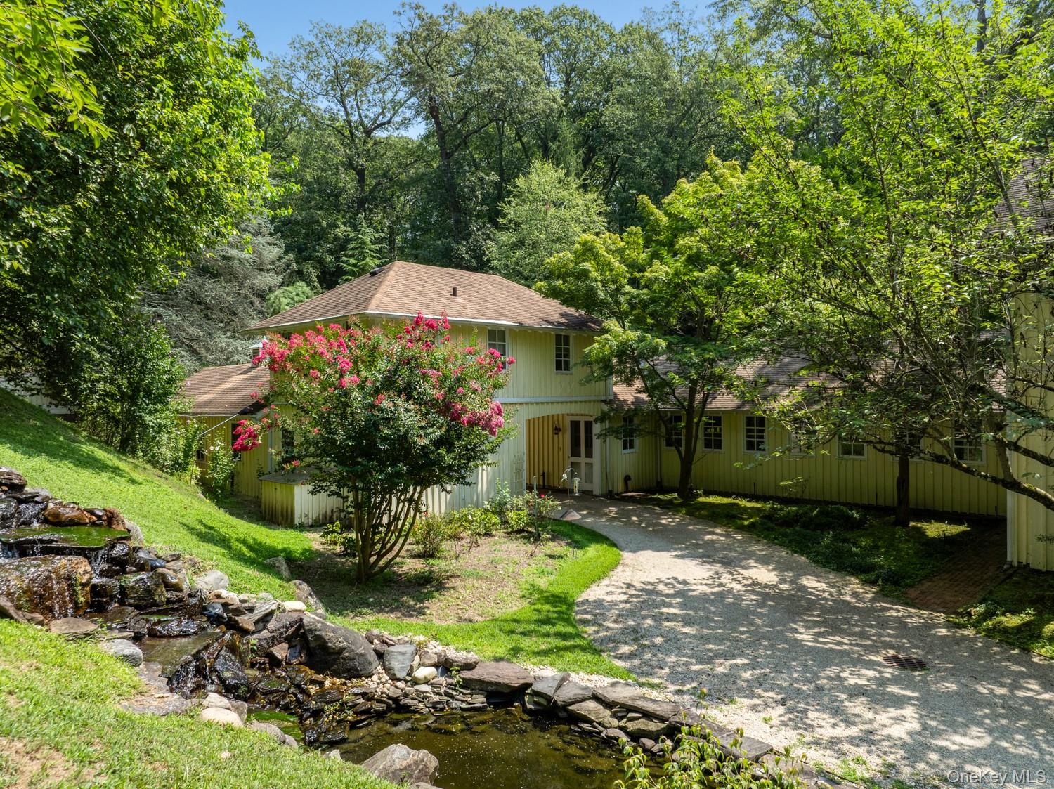 62 Cove Neck Road, Cove Neck, NY 11771