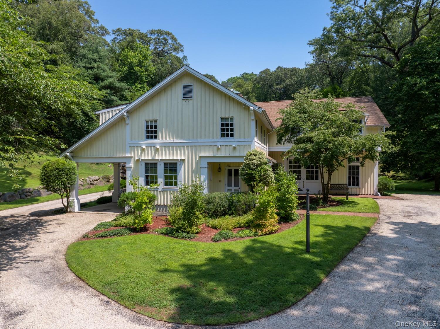 62 Cove Neck Road, Cove Neck, NY 11771