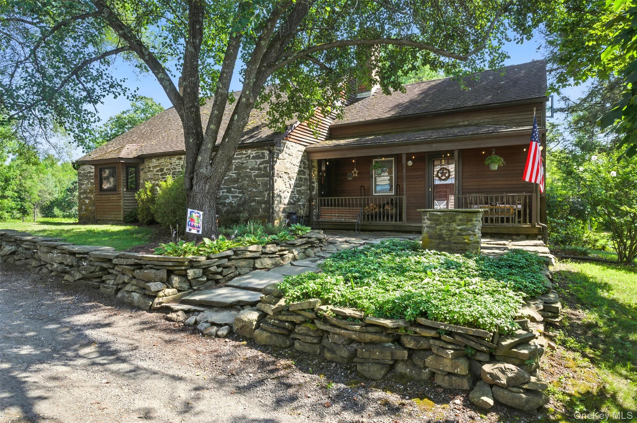 442 S Ohioville Road, New Paltz, NY 12561