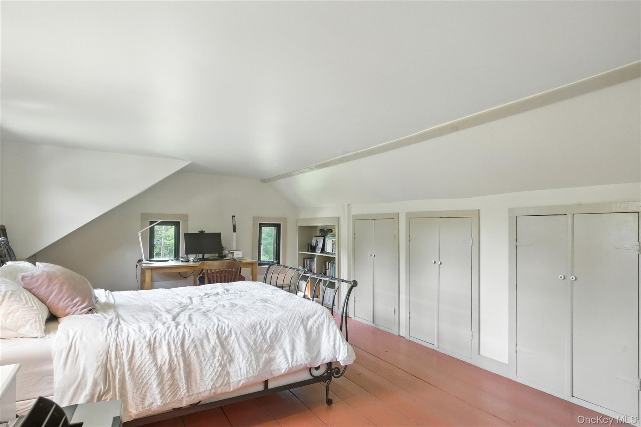 442 S Ohioville Road, New Paltz, NY 12561