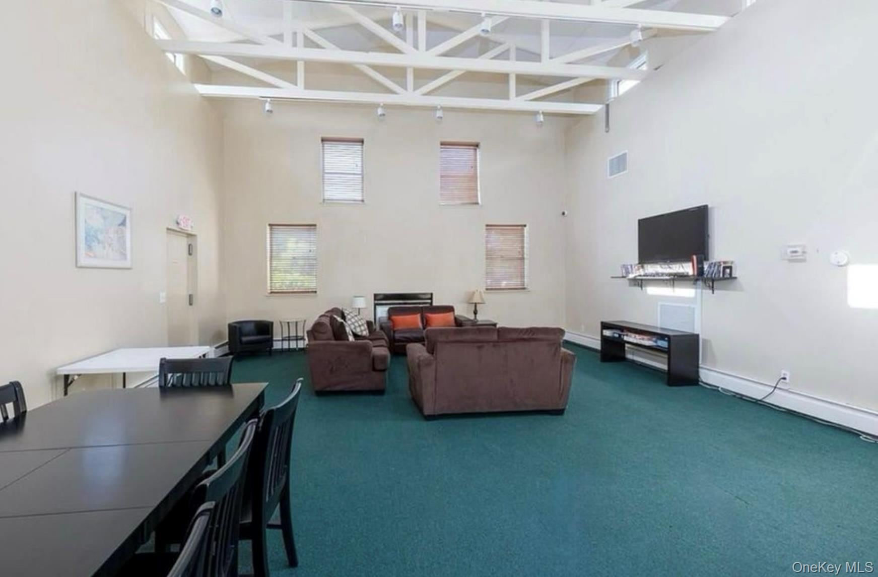 2449 Union Boulevard # 19B, Islip, NY 11751