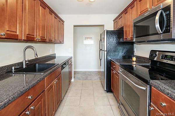 2449 Union Boulevard # 19B, Islip, NY 11751