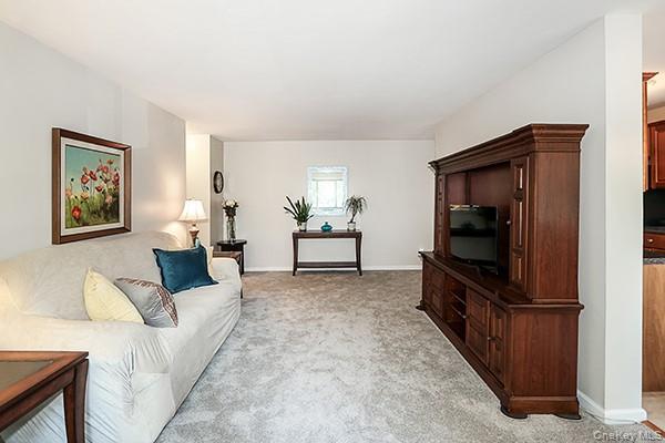 2449 Union Boulevard # 19B, Islip, NY 11751