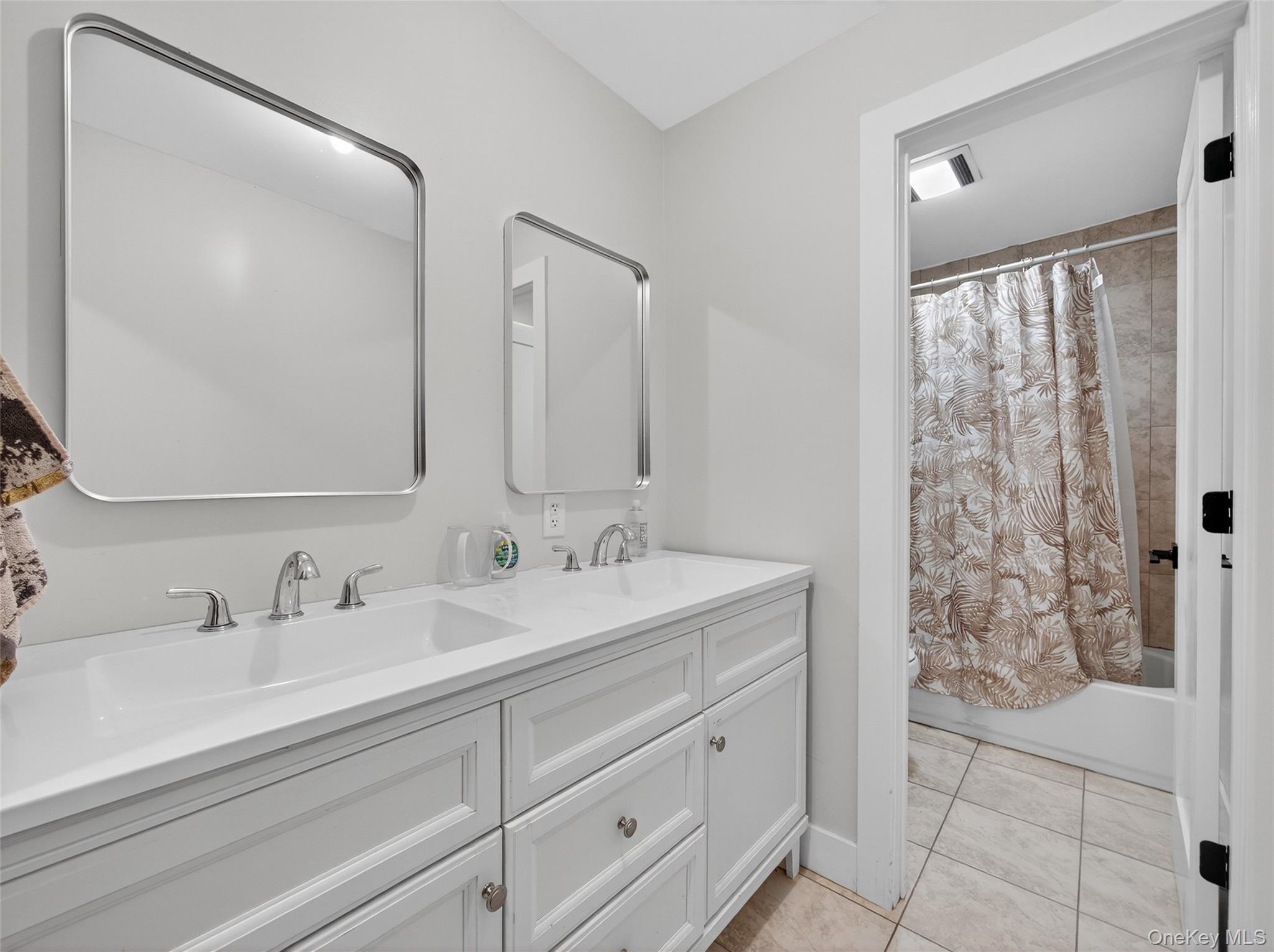 7 Eleanor Place, Airmont, NY 10952