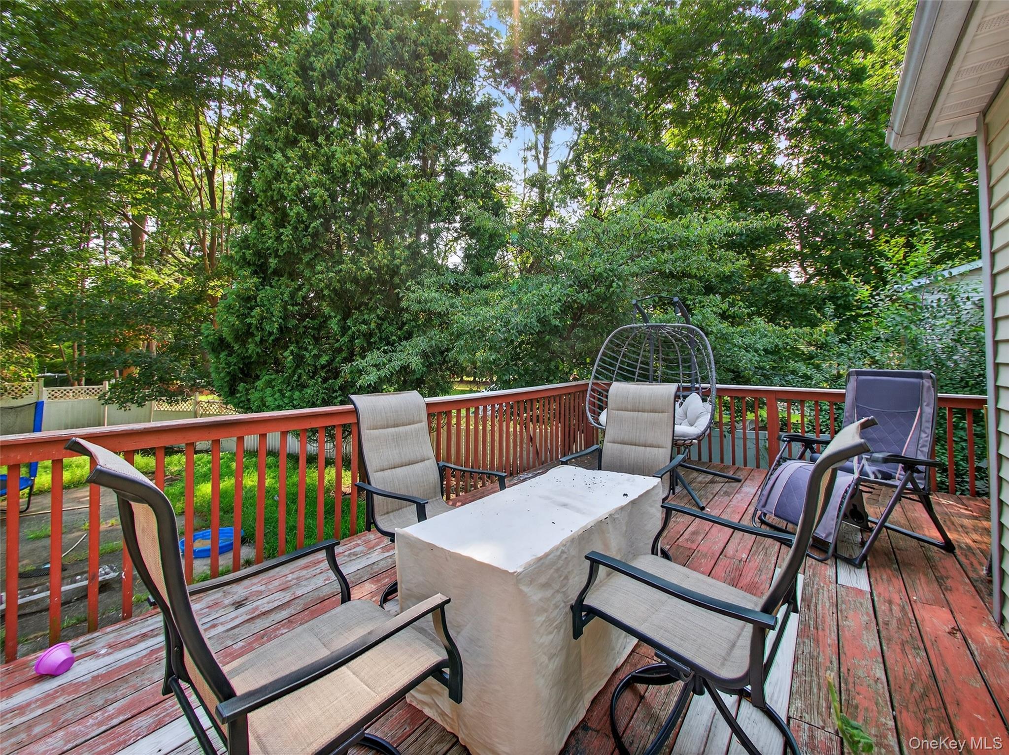 7 Eleanor Place, Airmont, NY 10952