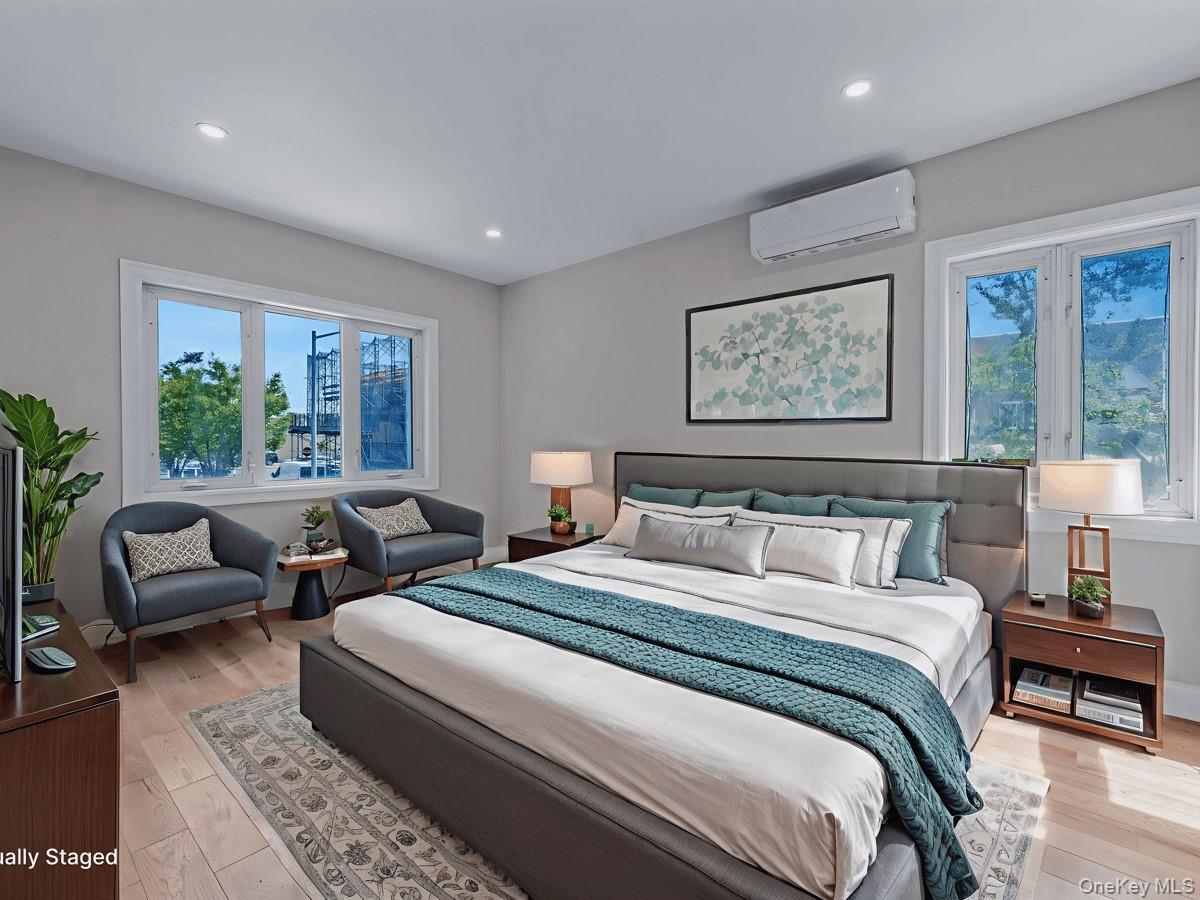 141-67 72 Crescent, Flushing, NY 11367