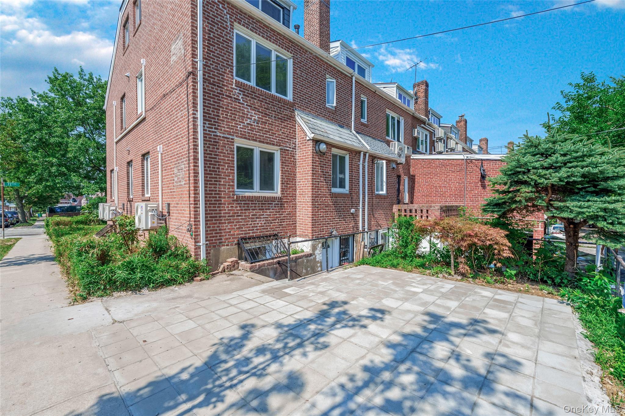 141-67 72 Crescent, Flushing, NY 11367