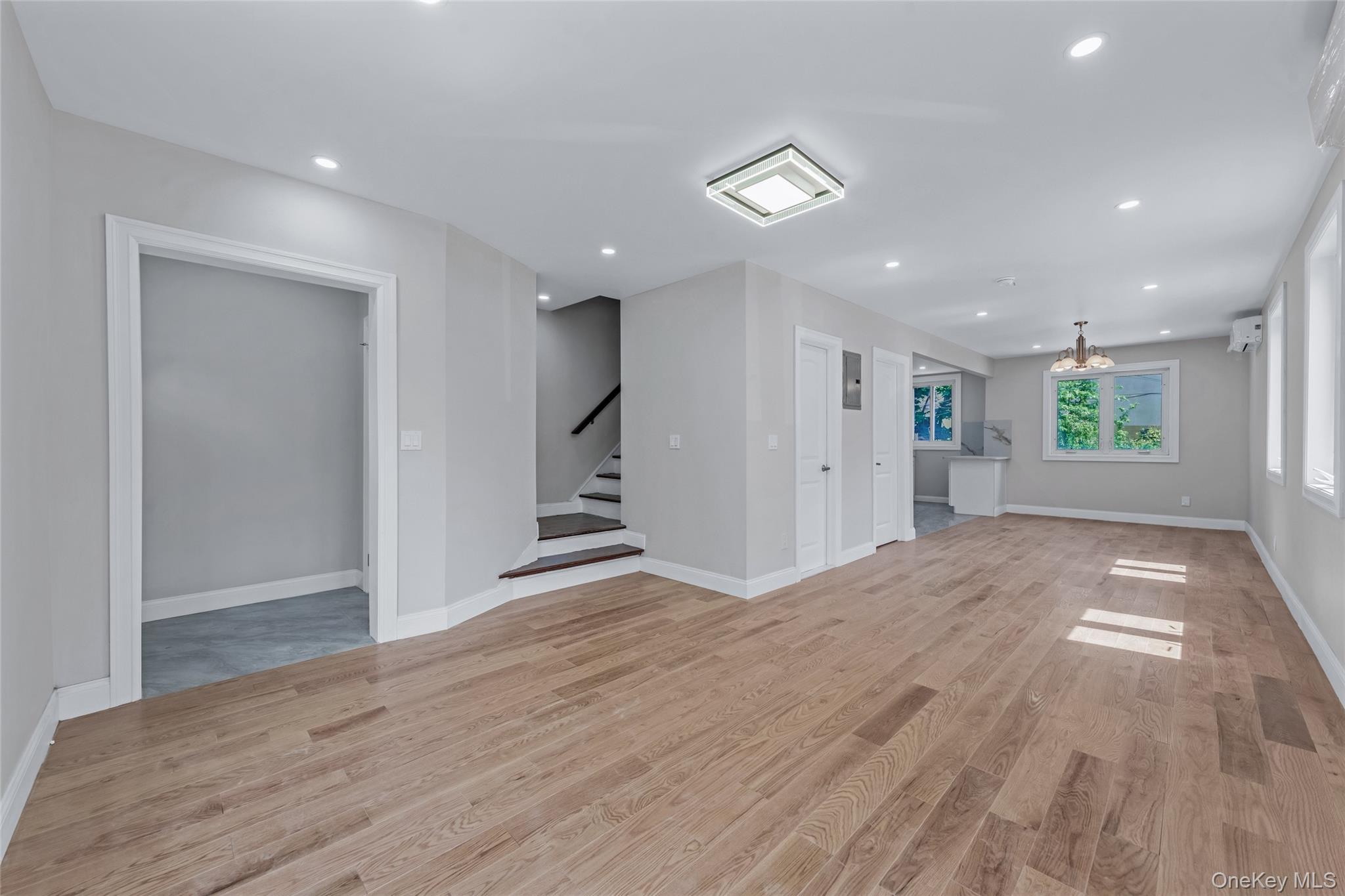 141-67 72 Crescent, Flushing, NY 11367