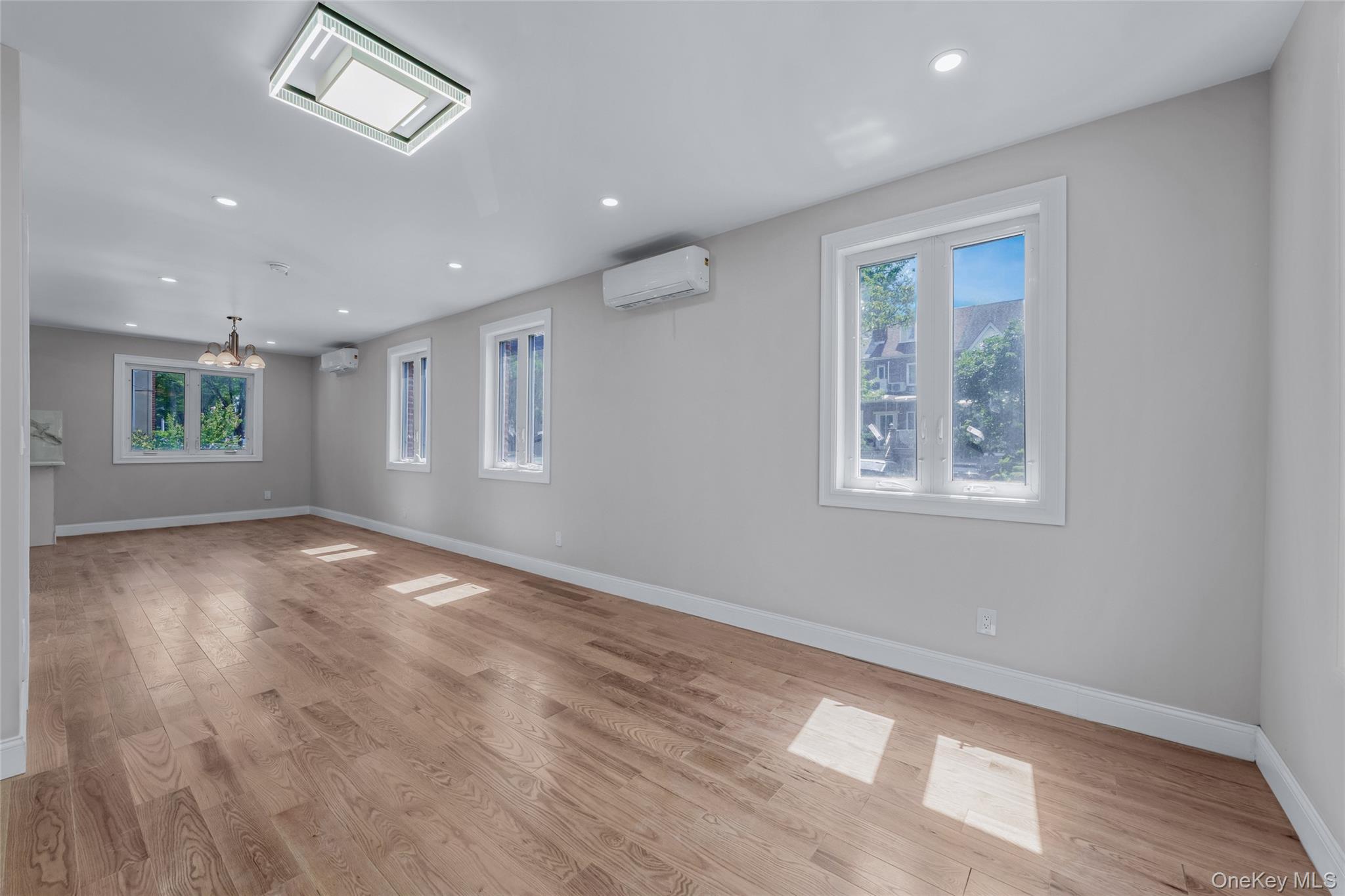 141-67 72 Crescent, Flushing, NY 11367