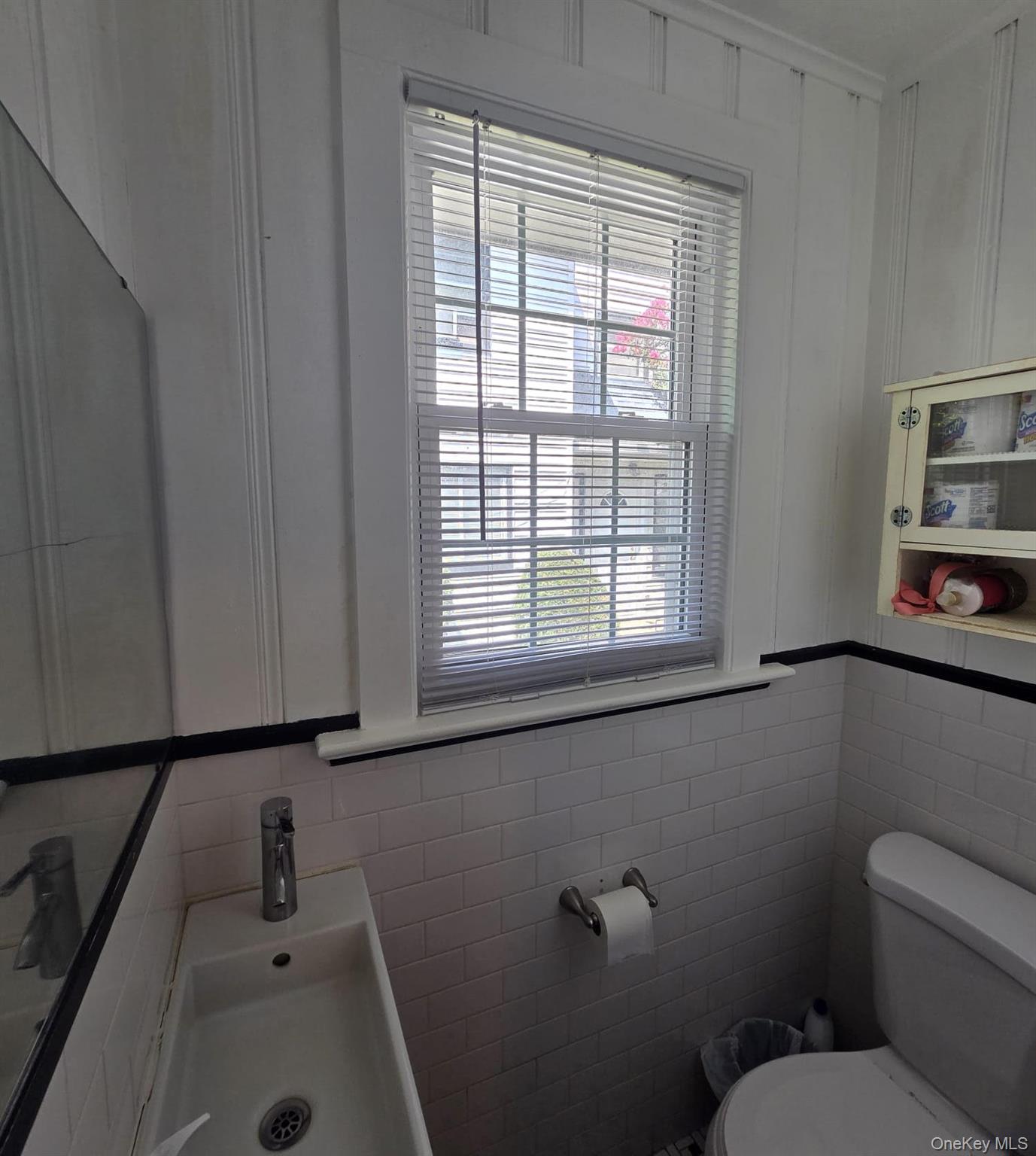 127 Hempstead Avenue, Lynbrook, NY 11563