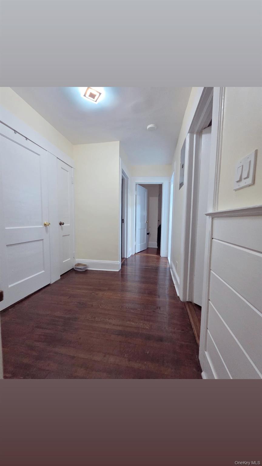 127 Hempstead Avenue, Lynbrook, NY 11563