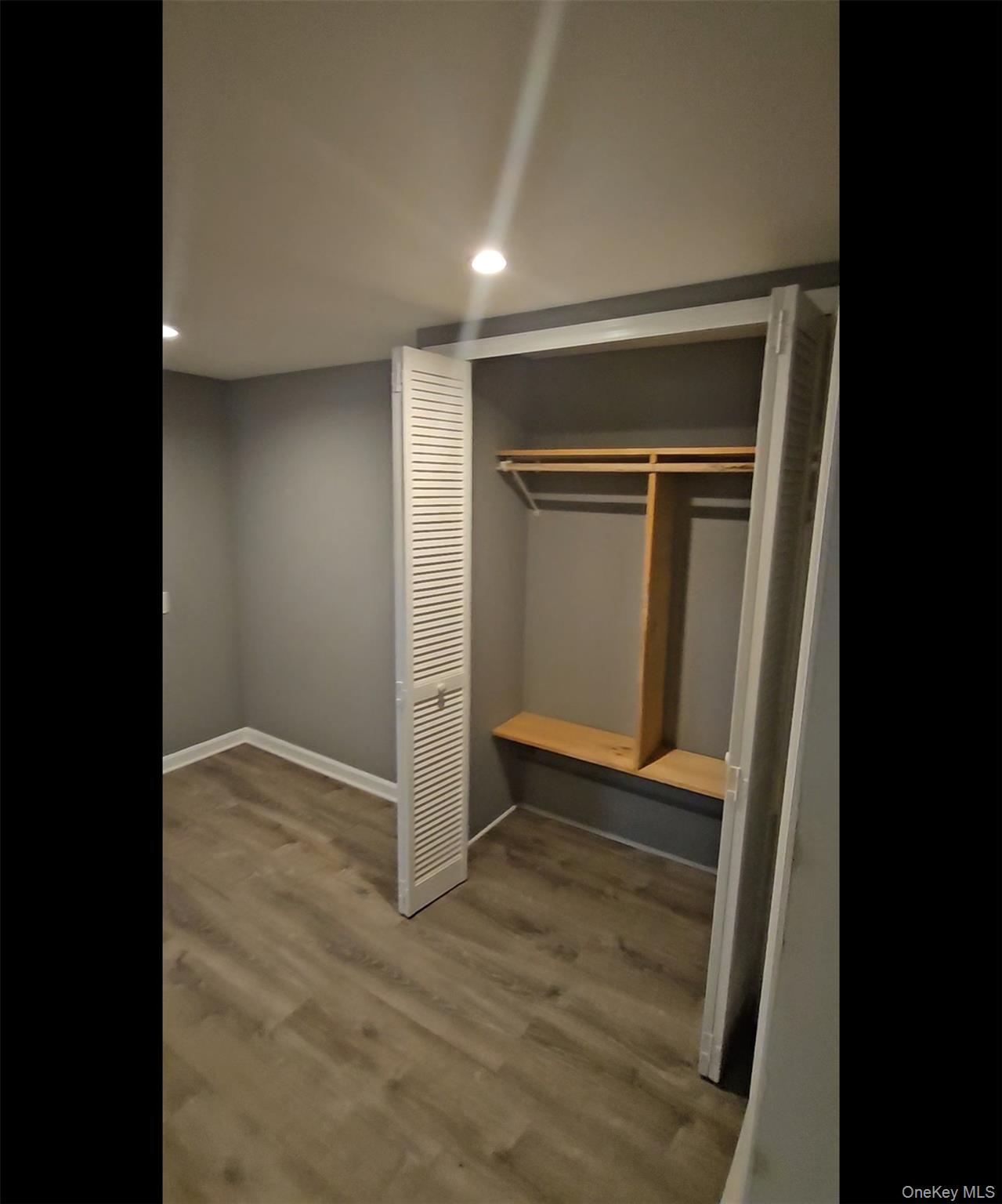 127 Hempstead Avenue, Lynbrook, NY 11563