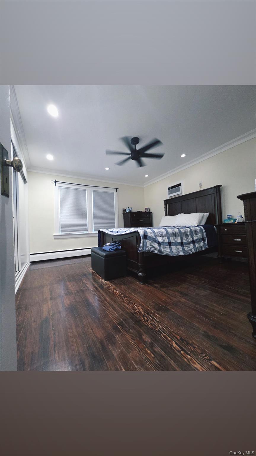 127 Hempstead Avenue, Lynbrook, NY 11563