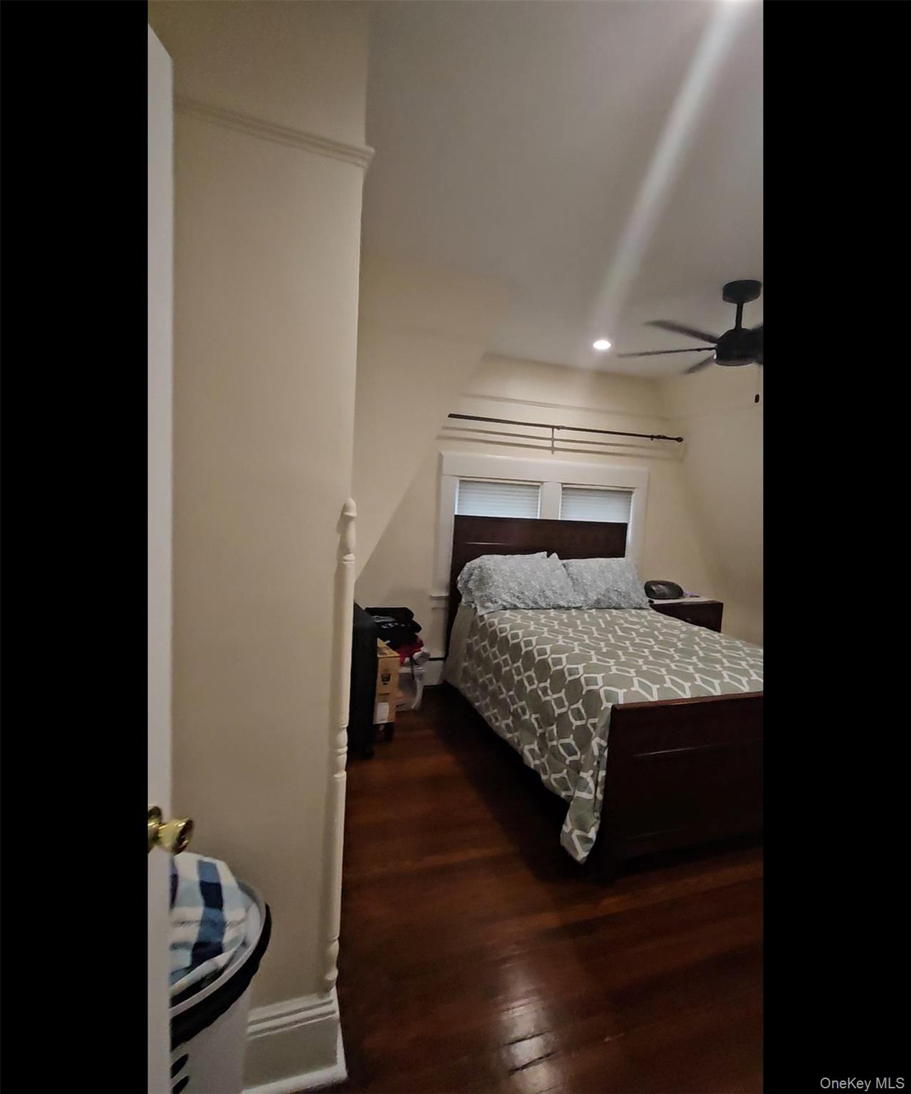 127 Hempstead Avenue, Lynbrook, NY 11563