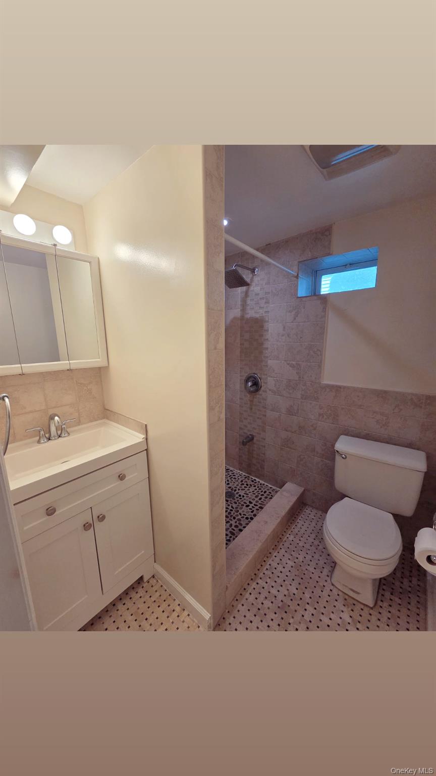 127 Hempstead Avenue, Lynbrook, NY 11563