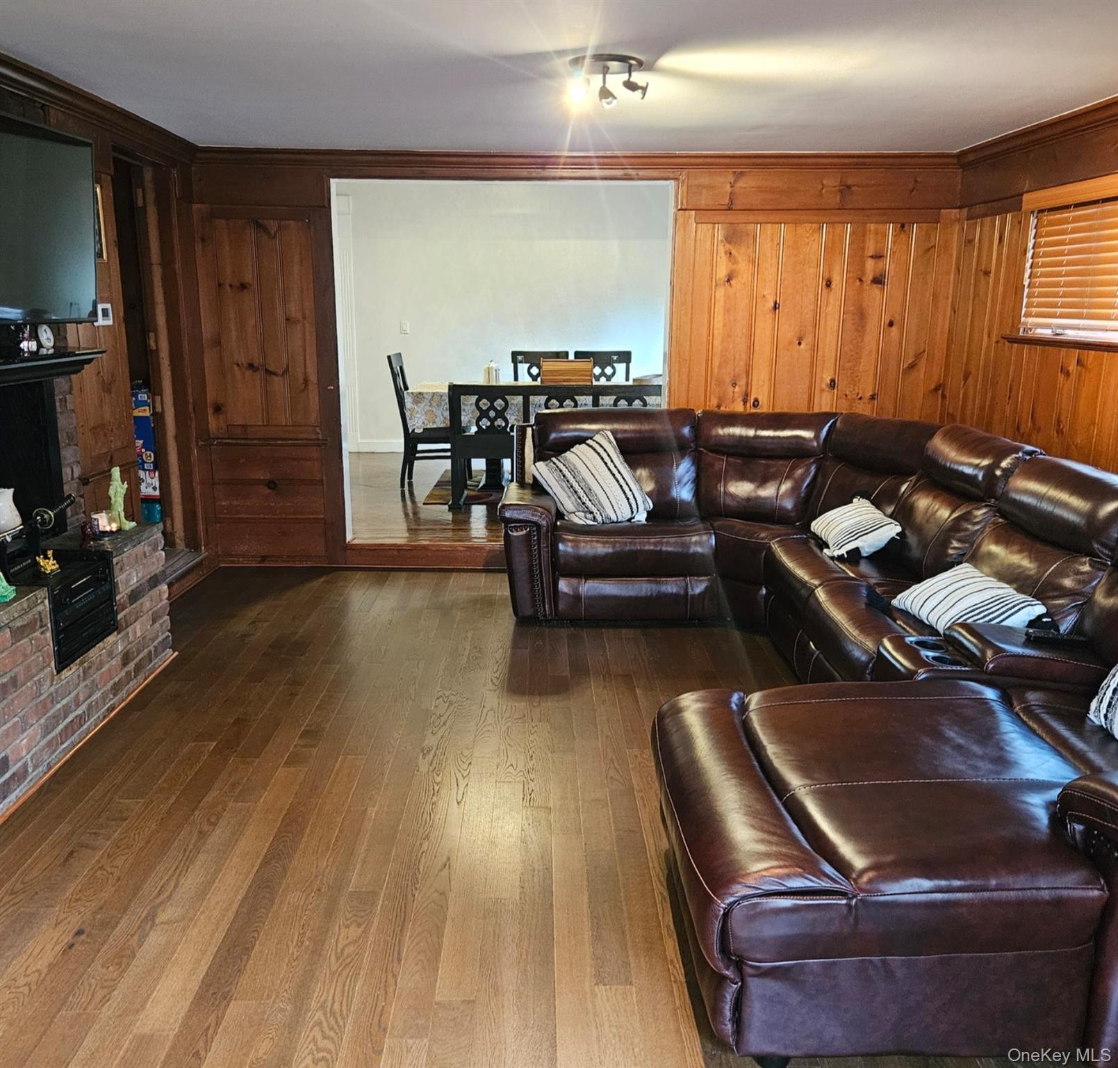 127 Hempstead Avenue, Lynbrook, NY 11563