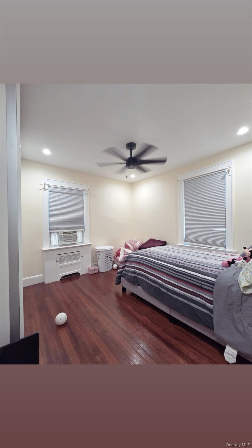 127 Hempstead Avenue, Lynbrook, NY 11563