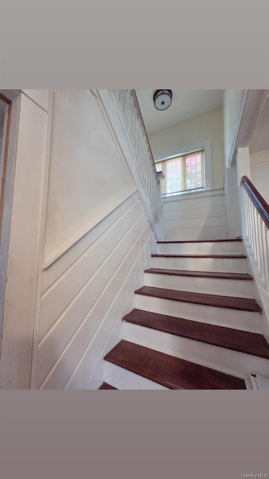 127 Hempstead Avenue, Lynbrook, NY 11563