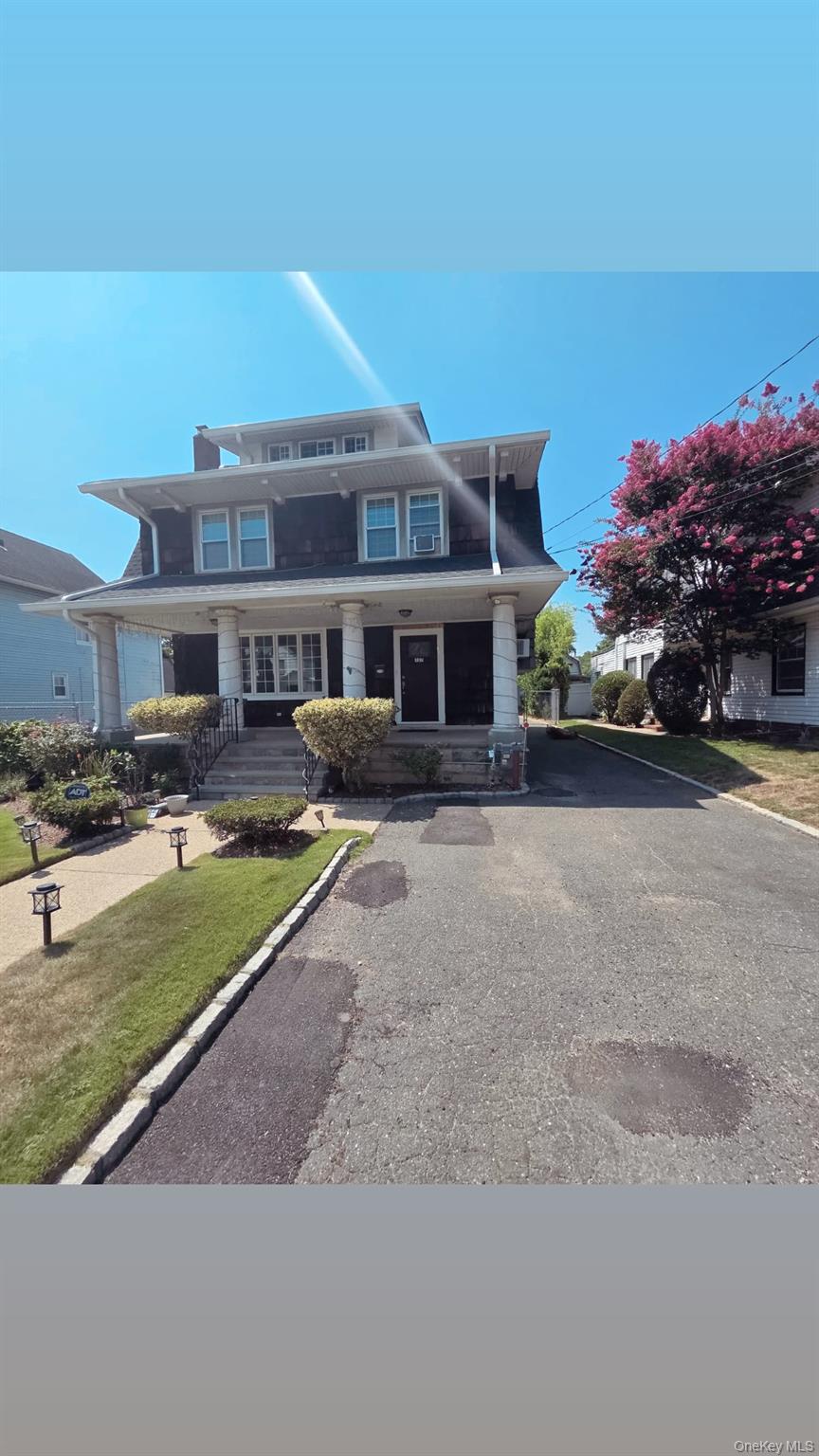 127 Hempstead Avenue, Lynbrook, NY 11563