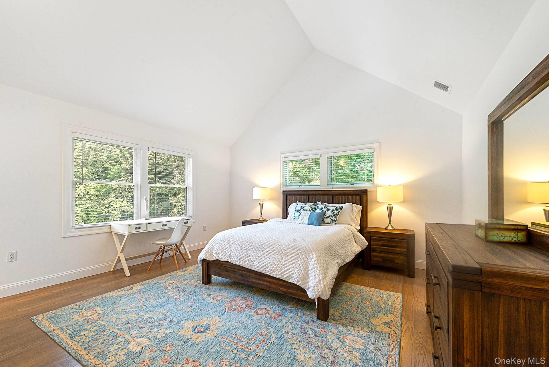 19 Barns Lane, East Hampton, NY 11937