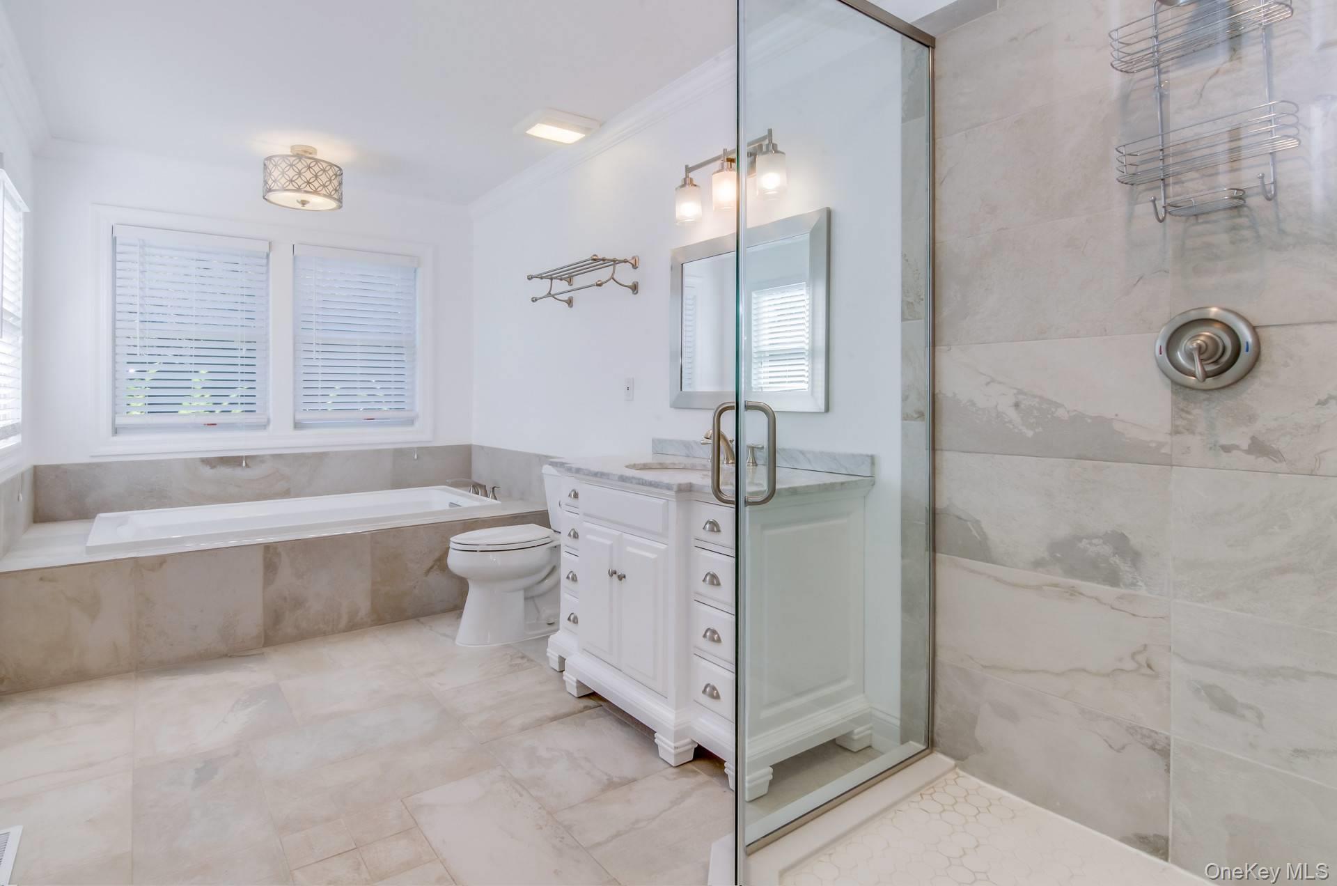 19 Barns Lane, East Hampton, NY 11937