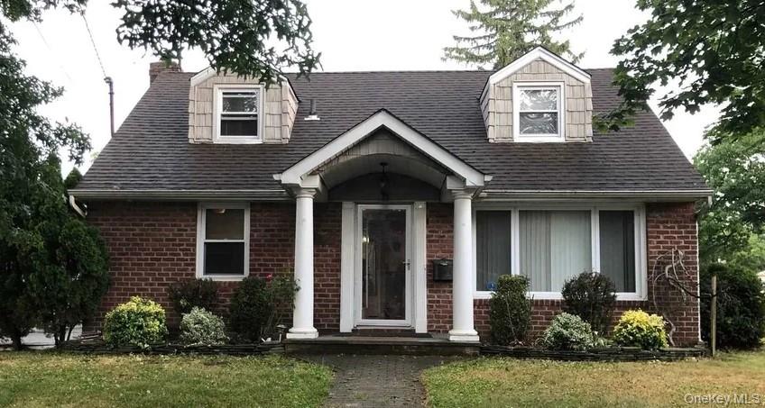 1702 Aladdin Avenue, New Hyde Park, NY 11040