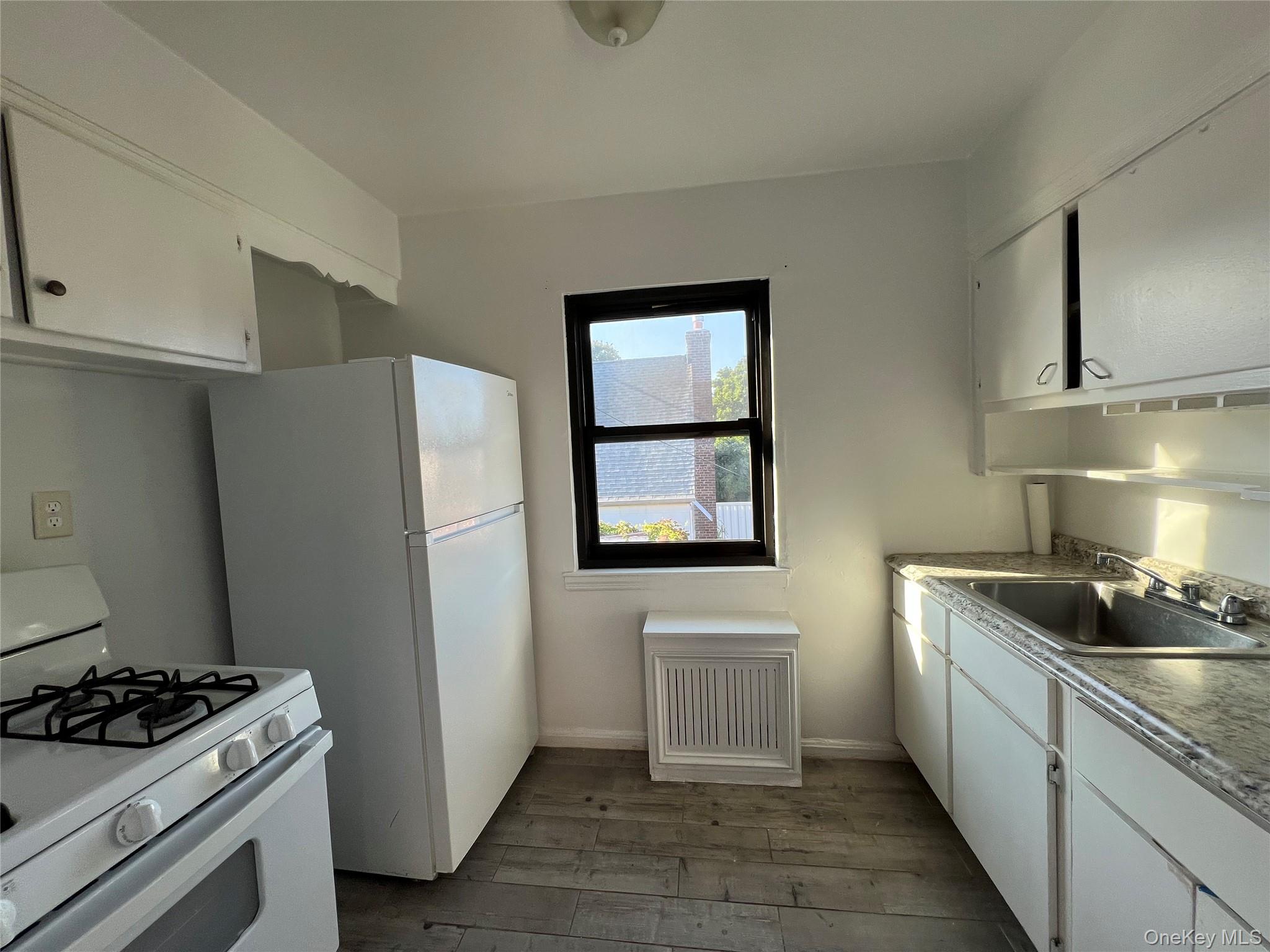 203-07 35th Avenue # B, Bayside, NY 11361