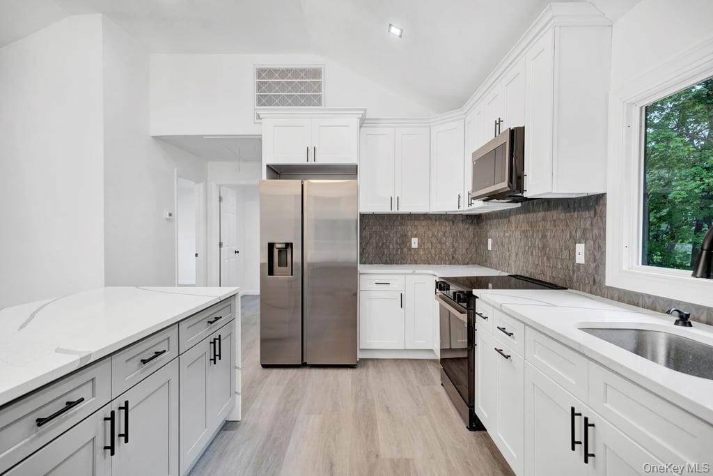 7 Weinmann Boulevard, Melville, NY 11747